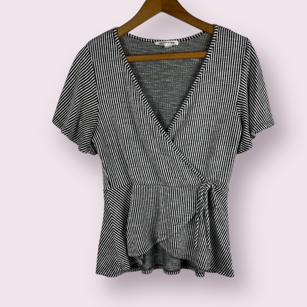 Caution To The Wind Black Striped Short Sleeve Top Tie Waist - Picture 1 of 7